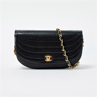 CHANEL マドモアゼル ハーフムーン 1985~1990年頃 ショルダーバッグ ブラック ゴールド ラムスキン