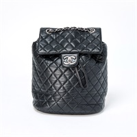 CHANEL マトラッセ バックパック ブラック シルバー ラムスキン