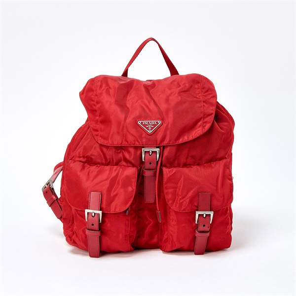 【原宿店限定】PRADA トライアングル バックパック レッド シルバー テスート
