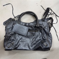 BALENCIAGA シティ ミディアム ショルダーバッグ シルバー レザー