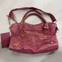 BALENCIAGA ジャイアント シティ ミディアム ショルダーバッグ ピンク ゴールド レザー