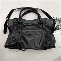 BALENCIAGA シティ ミディアム ショルダーバッグ ブラック レザー