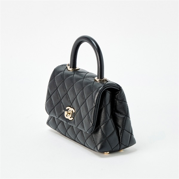 CHANEL ココハンドル XXS 2021年頃 ショルダーバッグ AS2215 ブラック ゴールド キャビアスキンの画像1
