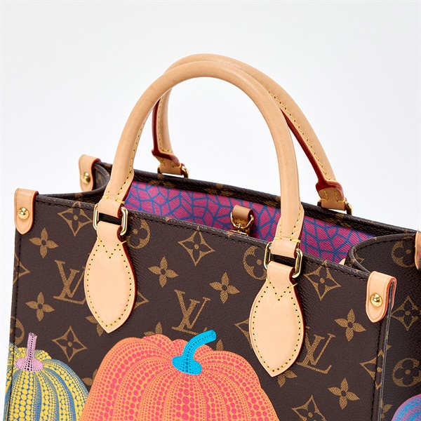 LOUIS VUITTON×Yayoi Kusama オンザゴー PM ハンドバッグ M46467 ブラウン ゴールド モノグラムキャンバスの画像3