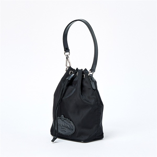 PRADA ロゴ ハンドバッグ ブラック シルバー テスートの画像1