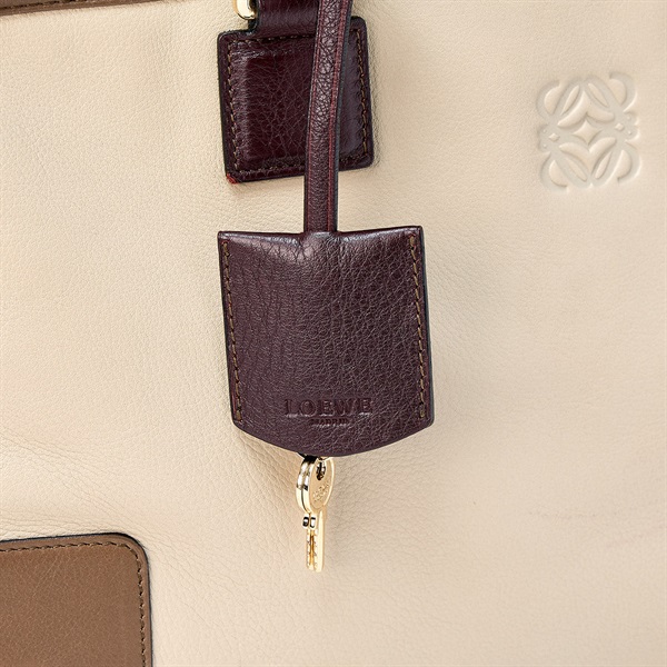 LOEWE アマソナ 36 ハンドバッグ ベージュ ブラウン ゴールド レザーの画像6