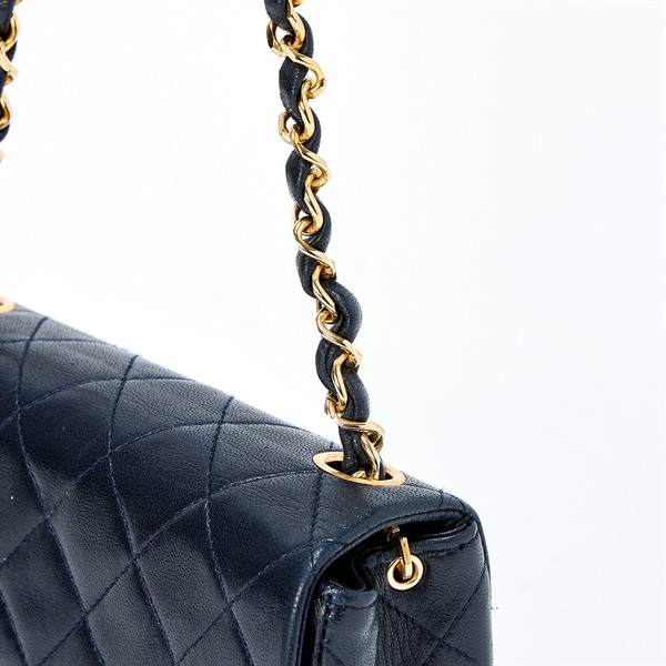 CHANEL ミニ マトラッセ 18 1985年 ショルダーバッグ ネイビー ゴールド ラムスキンの画像3