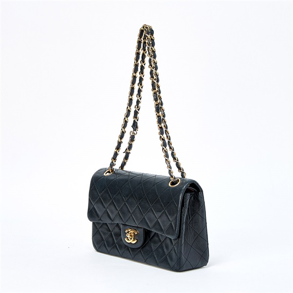 CHANEL マトラッセ ダブルフラップダブルチェーン 23 ショルダーバッグ ブラック ゴールド ラムスキンの画像1