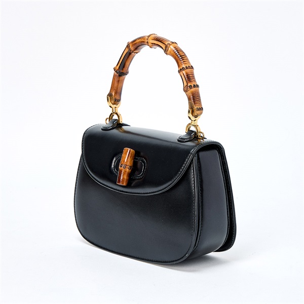 GUCCI バンブー ハンドバッグ ブラック ゴールド ボックスカーフの画像1