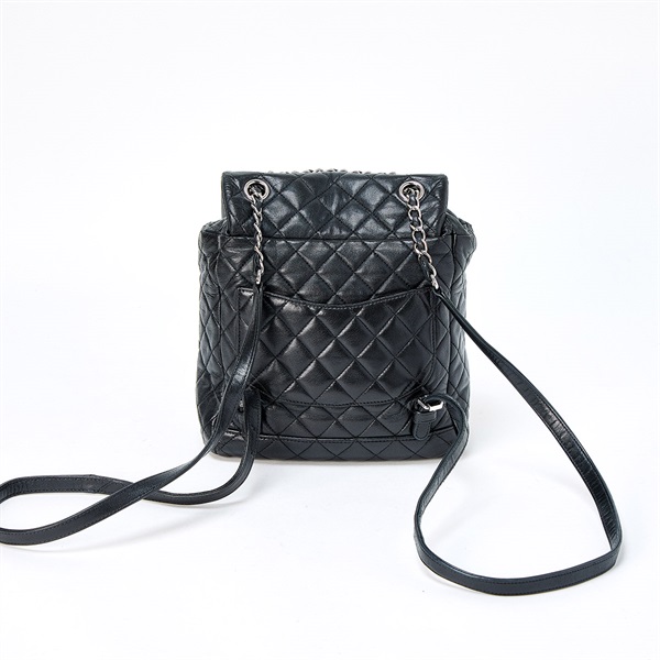 CHANEL マトラッセ バックパック ブラック シルバー ラムスキンの画像2
