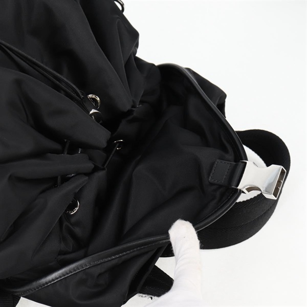PRADA RE-NYLON トライアングル バックパック ブラック シルバー テスートの画像9