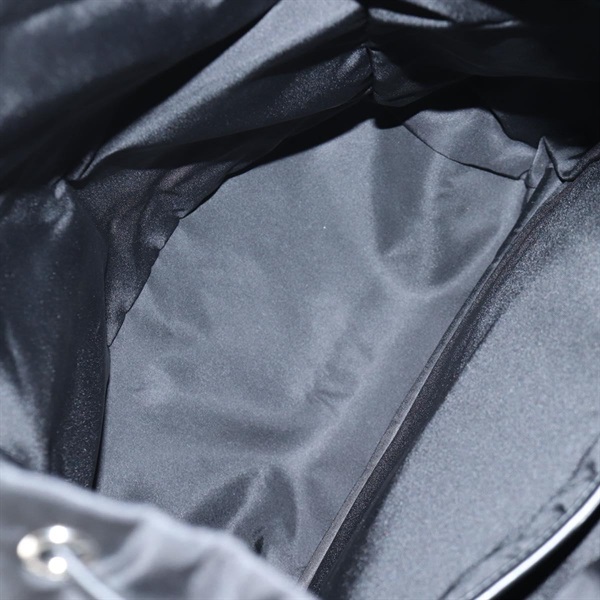 PRADA RE-NYLON トライアングル バックパック ブラック シルバー テスートの画像11